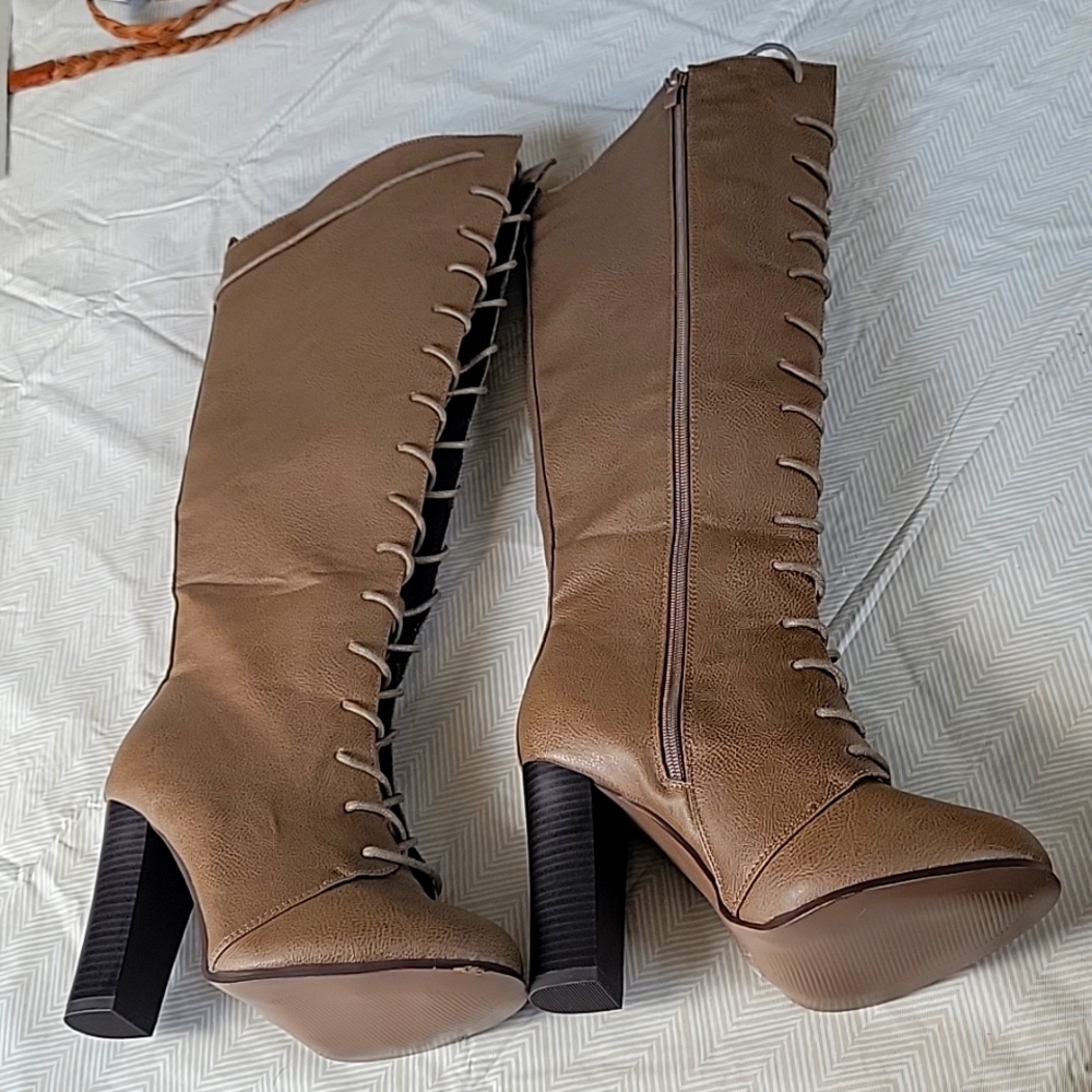 Boots Venus